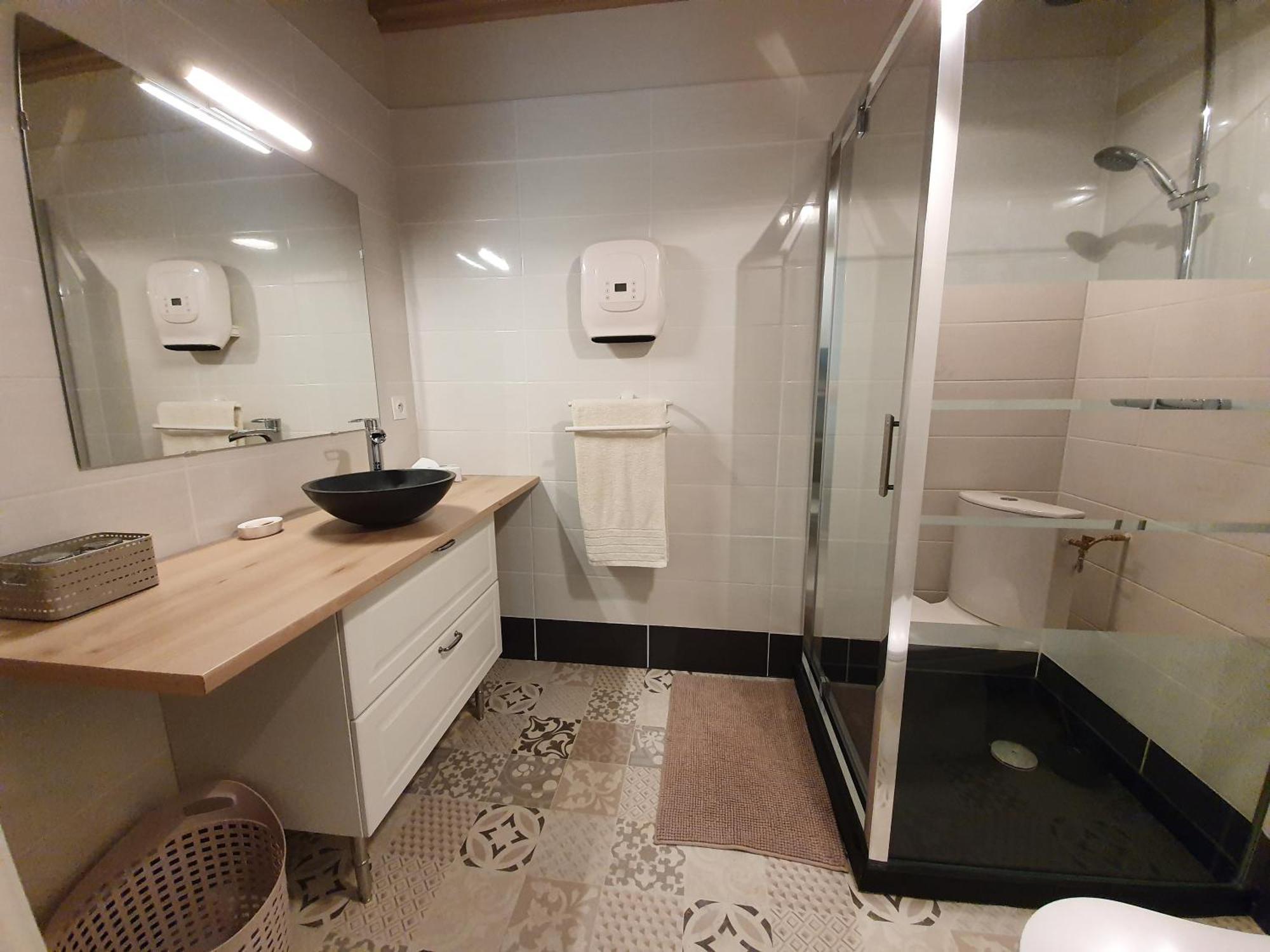 Gite Confortable Avec Spa Prive Et Confort Moderne Pont-de-Larn Exterior foto
